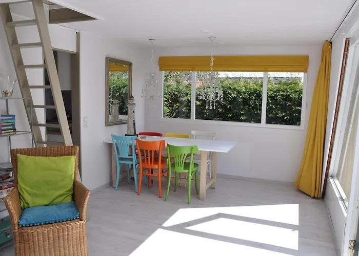 Holiday home Duinland 37 *